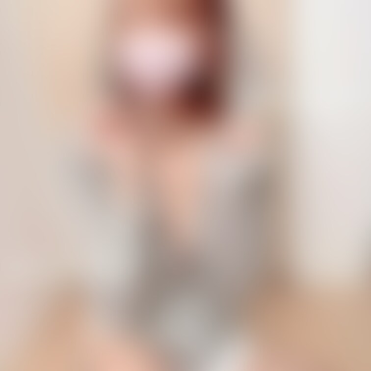 パーカーってなんかスキ- ̗̀ ☺︎☺︎☺︎  ̖́-

パーカーってゆるっと着れるし
すぐ脱げるし

いいよ