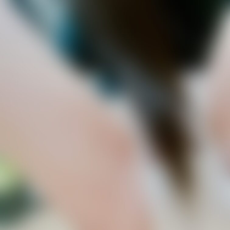 パンツに穴が空きました🥹

毛と具を毛で隠す🤣
髪の毛が長いって便利〜🫢

おはよー💕
華金〜華金〜♪( ´