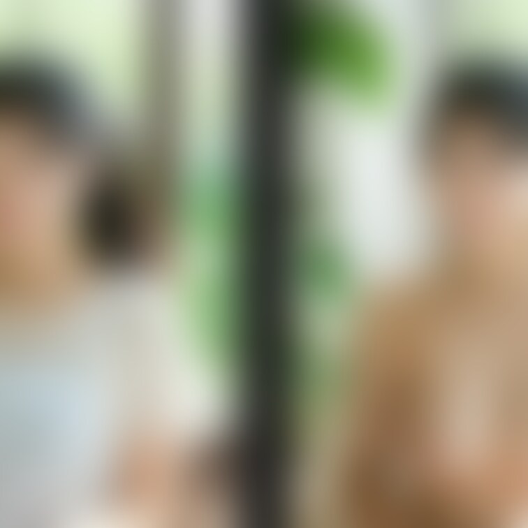 着衣と脱衣の並べた画像です    画像№1574
