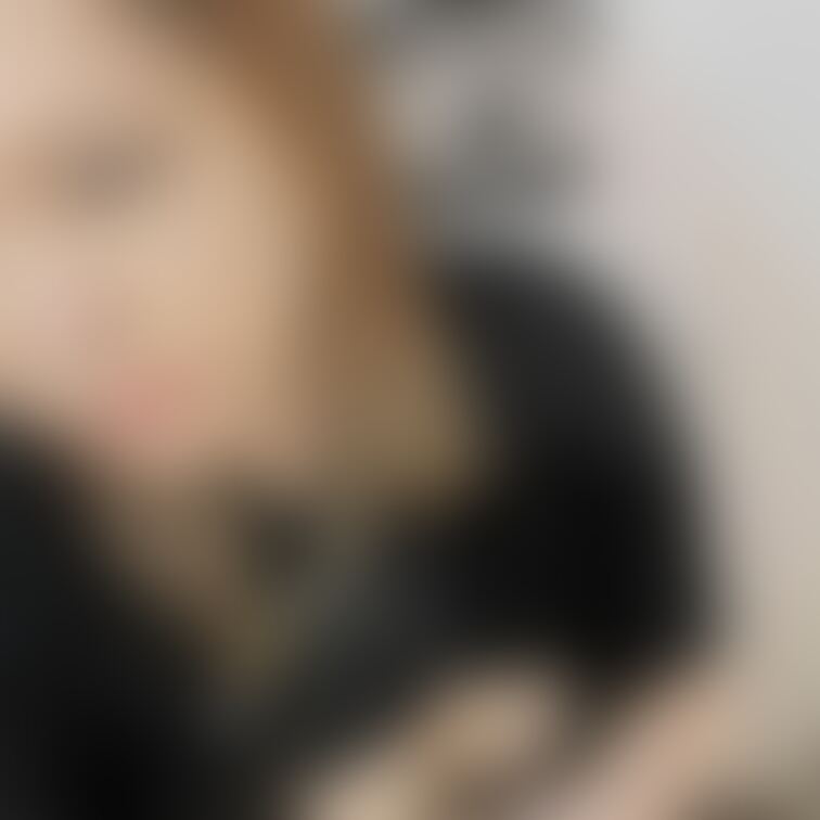ブラから乳首はみ出しちゃってボツにした写真