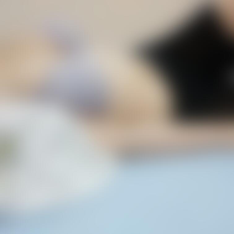 明日の動画のオフショット✨
寝そべりオナニー久しぶり🙈🙈