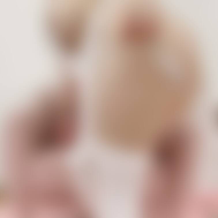 裸エプロンで誘っちゃお💕