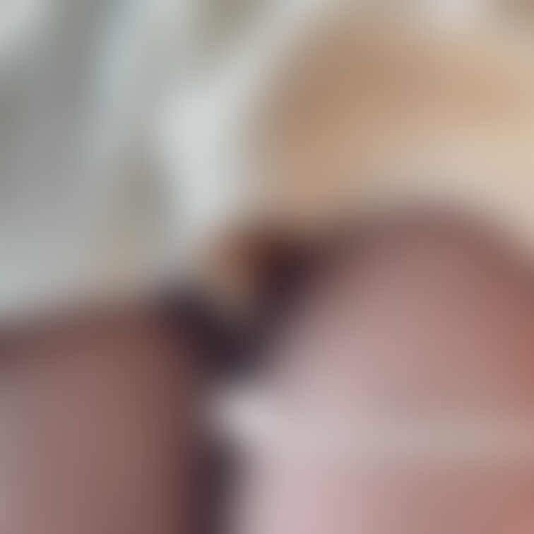 紐Tバック。それはとてもえっちな下着です…
お肉がとても食い込んでる自撮りをずらりと投稿！こんなえっちなのに！モザイク