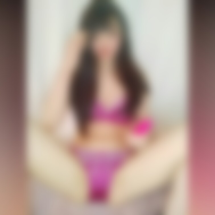 下着姿とマイクロ水着(ある意味下着より過激笑)の２連続外イキ♥
おもちゃでクリをいじいじしました(*ﾉωﾉ)
ロング