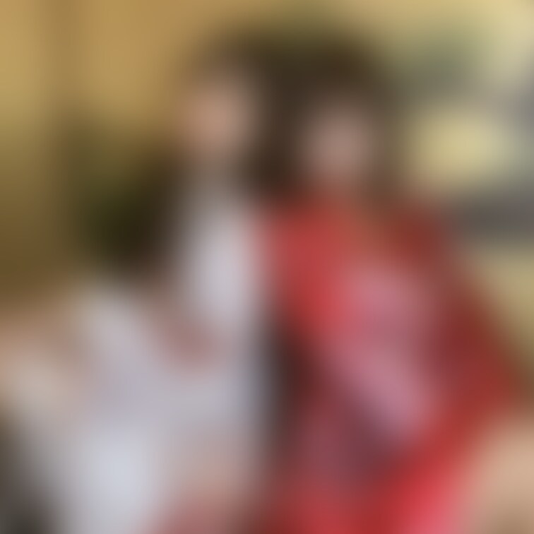 お世話になっております
ririです💓
親友ちゃんと2人でおそろいコスプレしてみました💓
どうですか?!?!