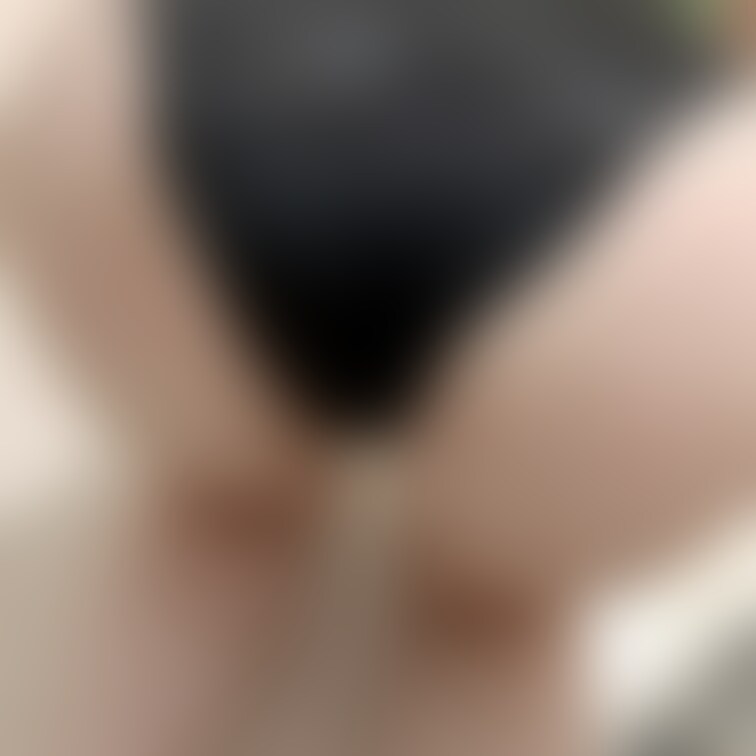 この水着のすべすべの肌触りと締め付けが好きかもです\(//∇//)\