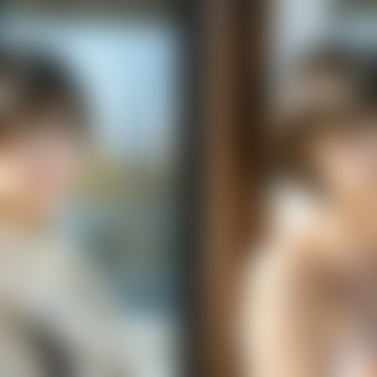 画像№ 1356  着衣と脱衣を並べた画像です    ※有料プラン用