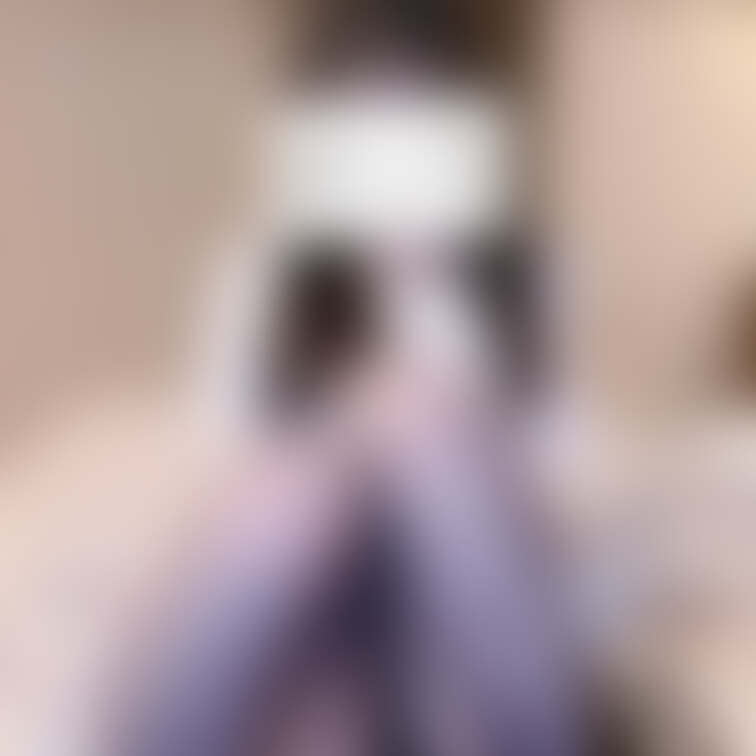 ○○○とベッドで…？