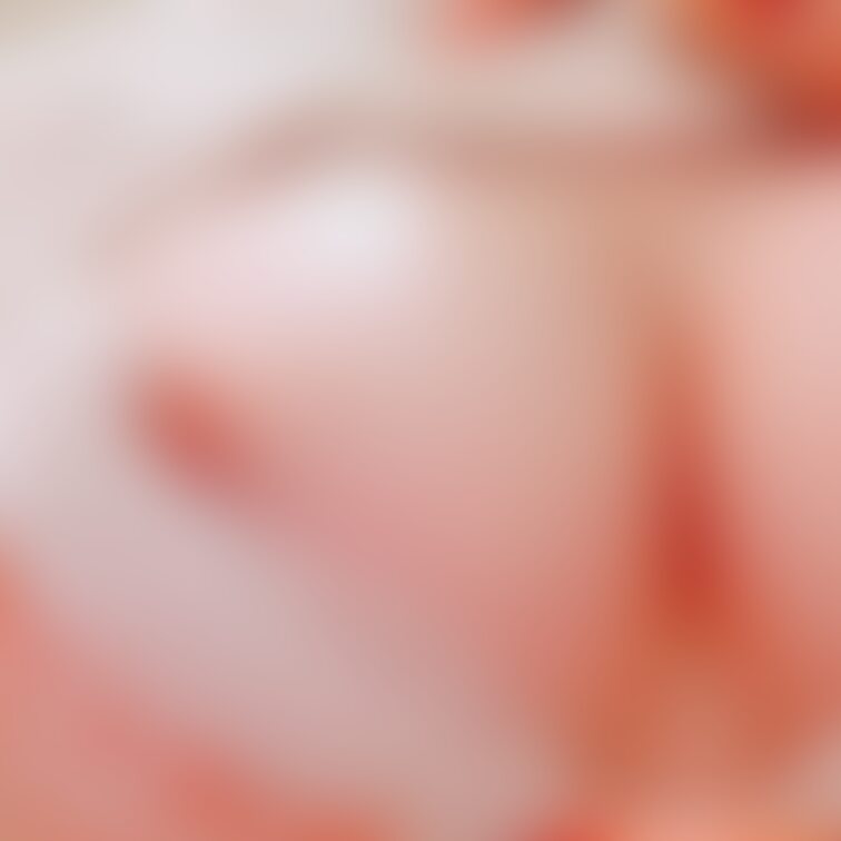 こんばんは🌙
今日は何だかおっぱいがパンパンに張っていて、ブラからずっと乳輪がはみ出てました🫣
明日は動画あげるので