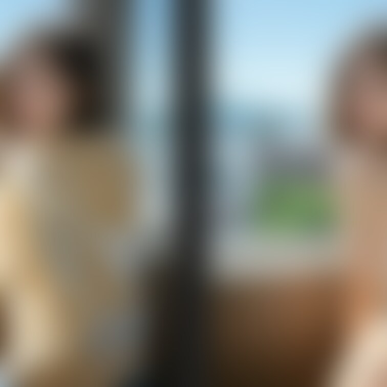 着衣と脱衣の並べた画像です    画像№1432
