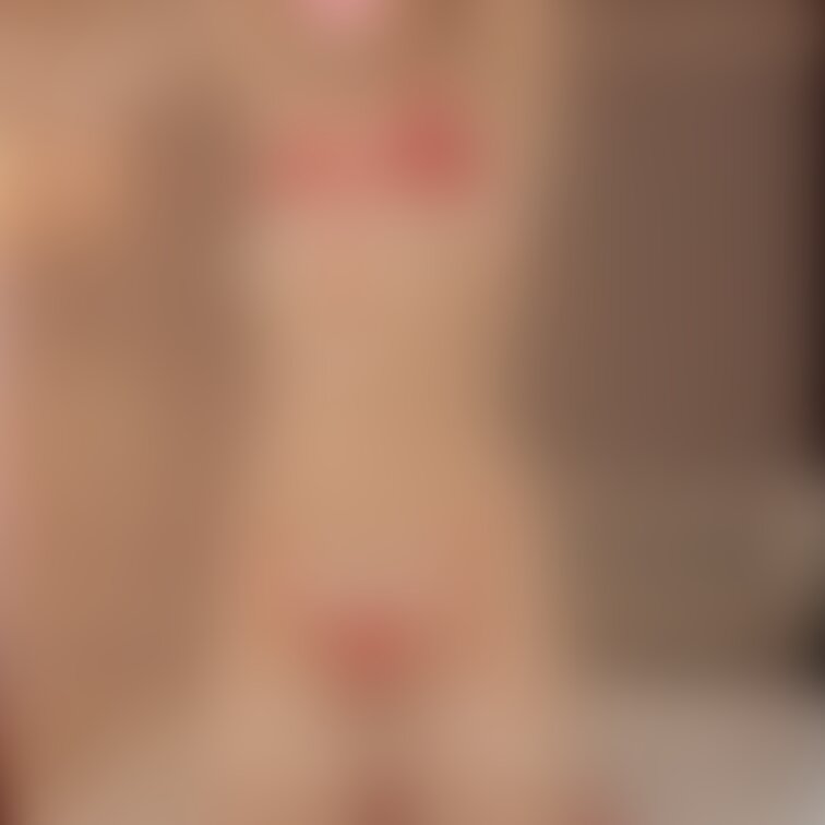 もっと過激なサンタさんはこちらです。

https://myfans.jp/posts/67c6b15f-bde1-
