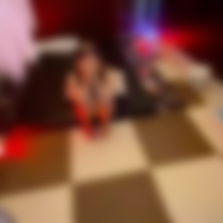 利き○○○ならぬ、利きチン○の動画。
果たしていつも使い慣れている旦那チン○は分かるかな？
#人妻
#素人
#寝