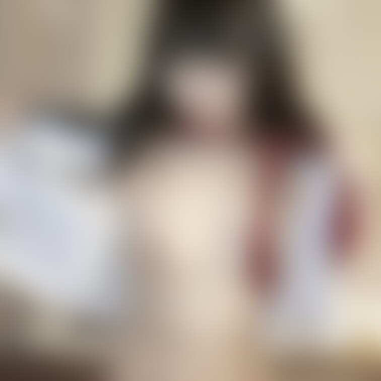意外とダイナミックに脱ぐのん