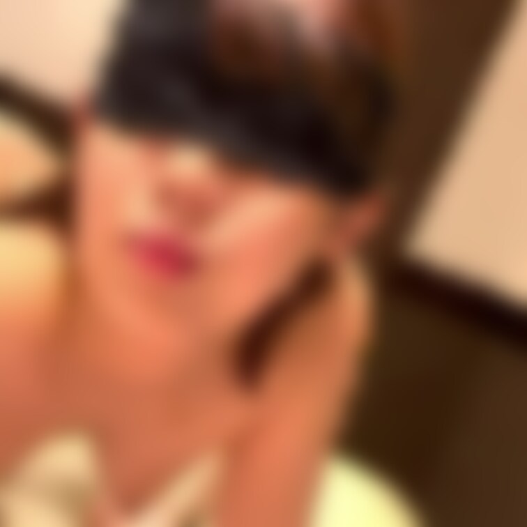 OLちゃんのフェラ。
この子は完璧なくびれとテクニックがすごいです。
ずっとして欲しくなる光景をどうぞ。