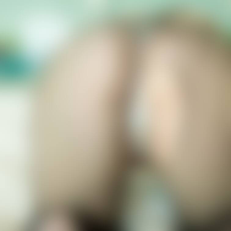 パンツにシミがありますね