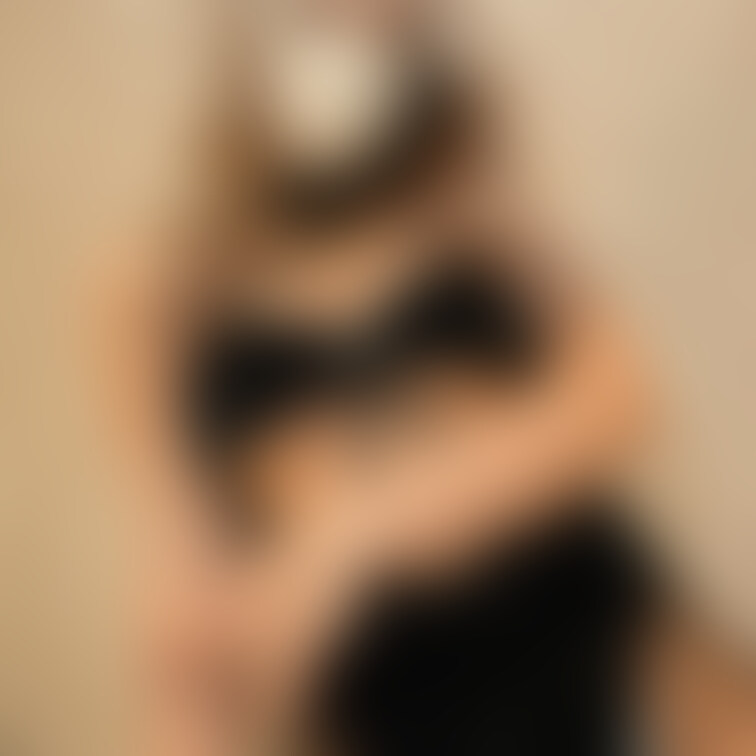 おはよん🖤
新しいコスプレだよ🥰
どうかな？💕