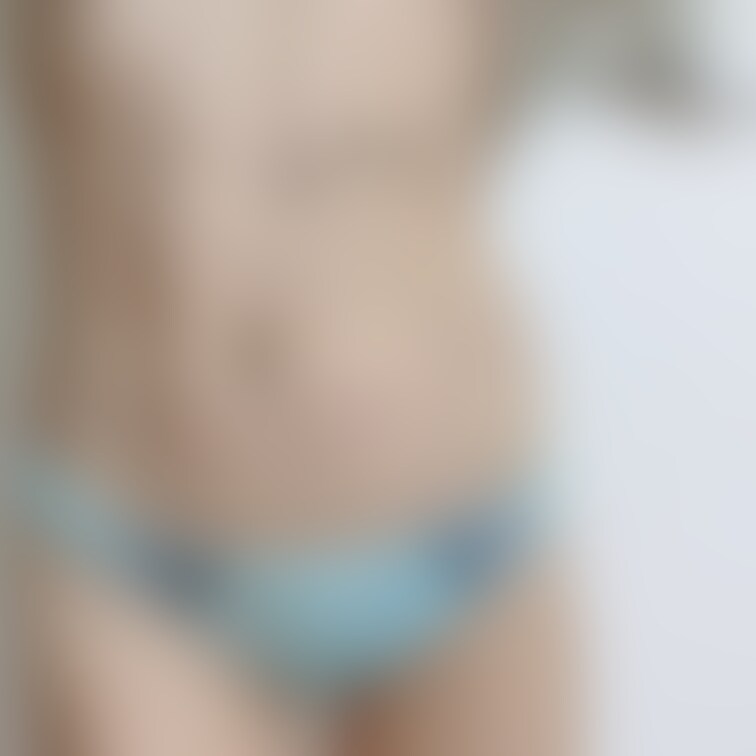 おパイ出ちゃったァ🥺
無乳でも女性として見てくれますか🥺？