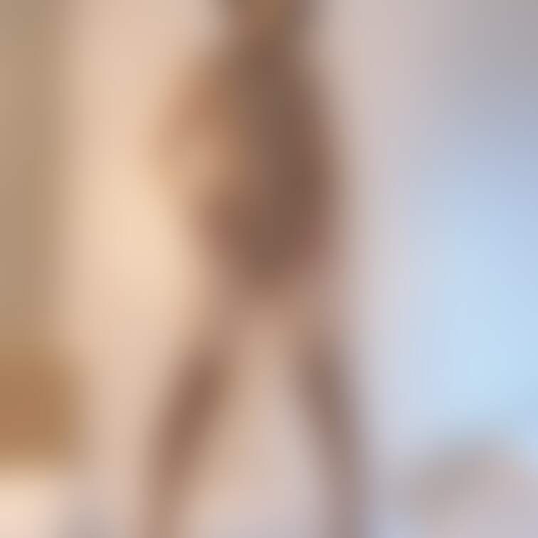 釣りをしに遊びに行ったついでに🤗
新しく届いたセクシーコスを着てみたよ♥️