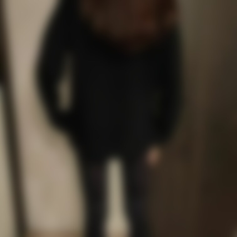 奥さんがただタイツを脱いでパンツも脱いでお尻を見せてくれる動画です😍
おしり好きのみなさんには喜んでもらえるかと思いま