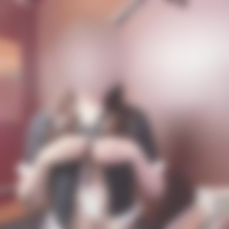 ネカフェでちくびをいじいじしてる動画🥺
小窓隠さず触ってるので人が通ったりしないかずっとドキドキキョロキョロしてた🙄🤍