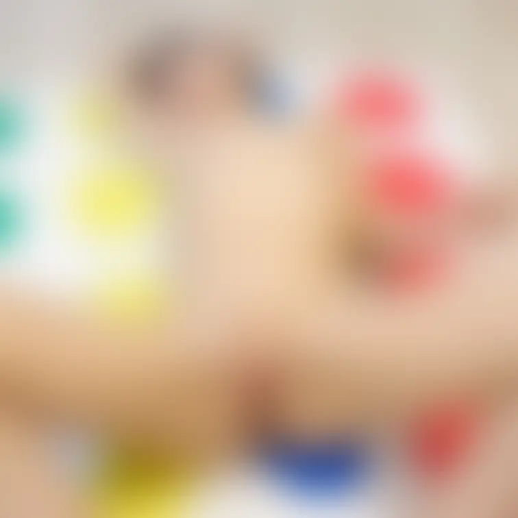 りんのこの上なく恥ずかしいポーズ。初対面ですが、頼めばこんなかっこうにもなってくれます。さすがアイドル。

セクシー