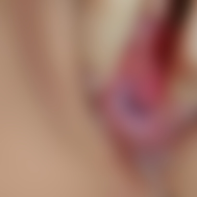 パイパンJDちゃんの膣内が丸見えのピンク色がかわいいおまんこを堪能してください