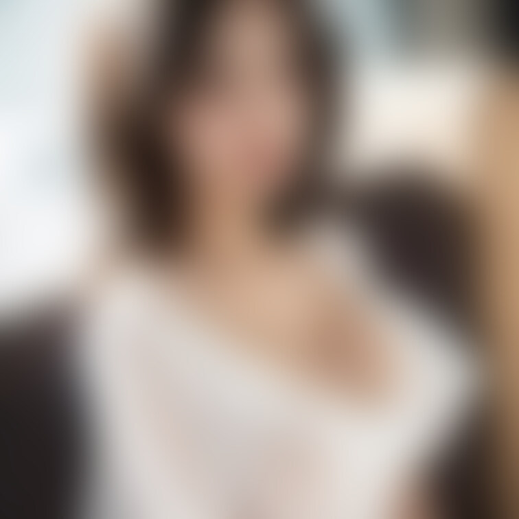 これに半ケツ出るショートパンツ履いて、渋谷辺りを練り歩く。
絶対気分良い…