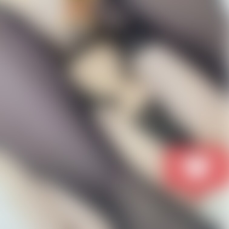 こんばんは🌃

今日はちょっとえっち度高め…！！

ファンの方に贈っていただいたスケスケ下着です❣️

着て