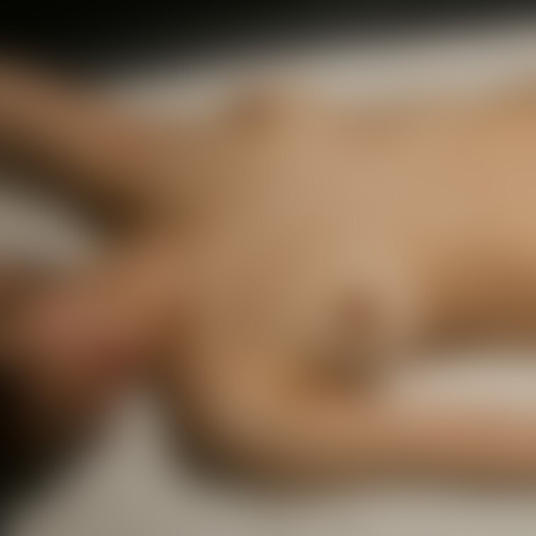 ボディオイルでぬるぬるのみぃめろ