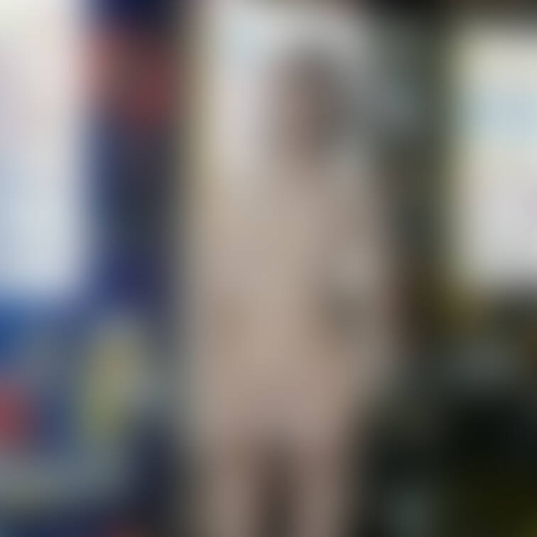 背景ごちゃごちゃしてて
加工したら分かりやすく背景歪んで加工してるってバレる画像🐳(無加工だよって言いたい)