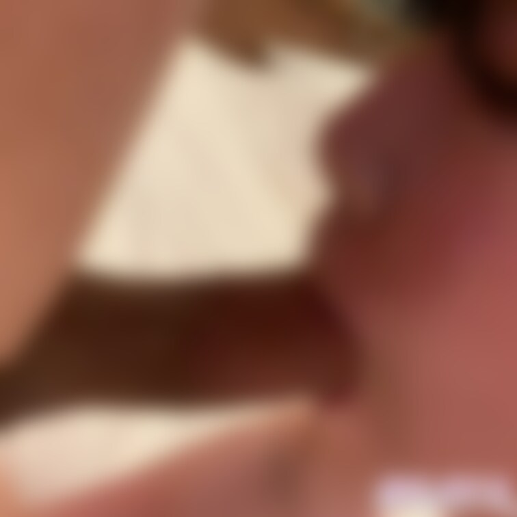 以前の活動で3度お会いしている、ゆーきさんと私たち夫婦の3P動画です♪
ゆーきさんのおち〇ぽを吸いながら、旦那とバック