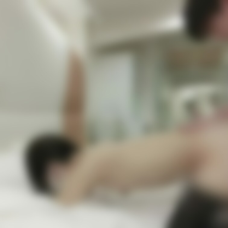りょーちゃんとえっちなことした時の動画…！
バックで腰を掴んで頑張りました…♪！