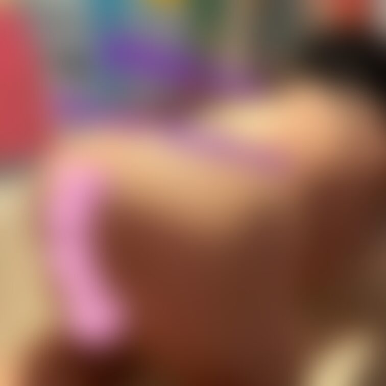 お尻を触って。