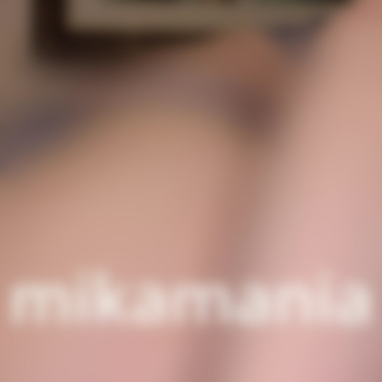 初動画は激エロなオープンショーツでバックからおっきなピストンバイブを挿入💕

最後、真っ白な本気汁がどろっと出て来ち