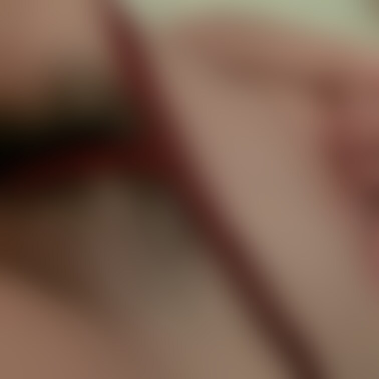 週末動画の予告です。
エッチな下着から
剛毛はみ出てますw