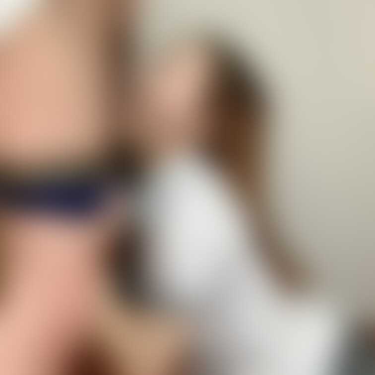 プラン内でハメ撮り個人撮影している素人の女の子です！おっぱいも綺麗な子が好きなんですよ★ちなみに個人的には脚フェチです笑
