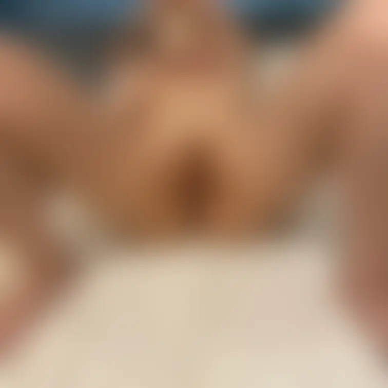 M字で丸見え😓
ガチオナ撮影会後ぐったりしている所を撮られちゃいました💦
乳首の勃ち方やばいです…
興味ある方はス
