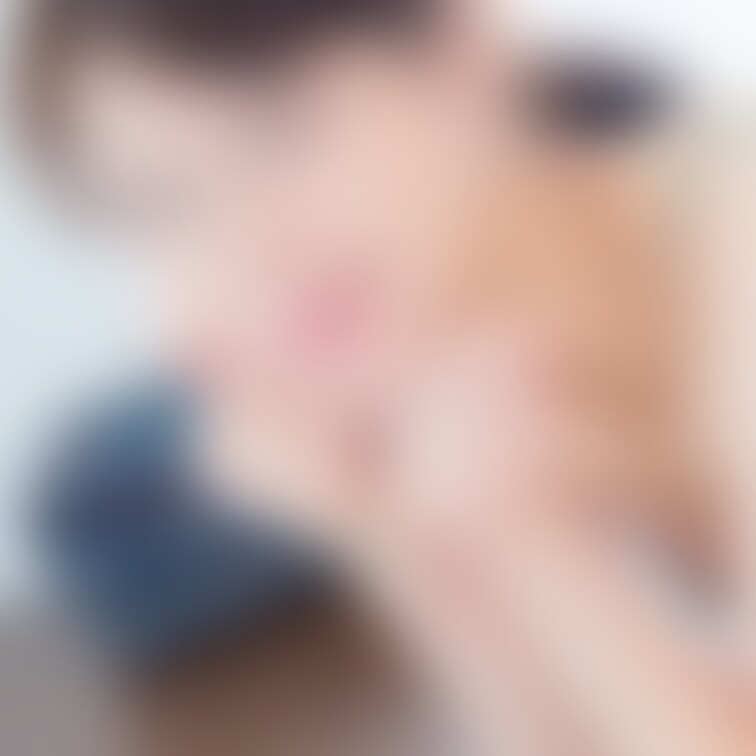 カメラスタジオ撮影でのワンシーンです。
スタンダードプランでセクシーショット公開します。