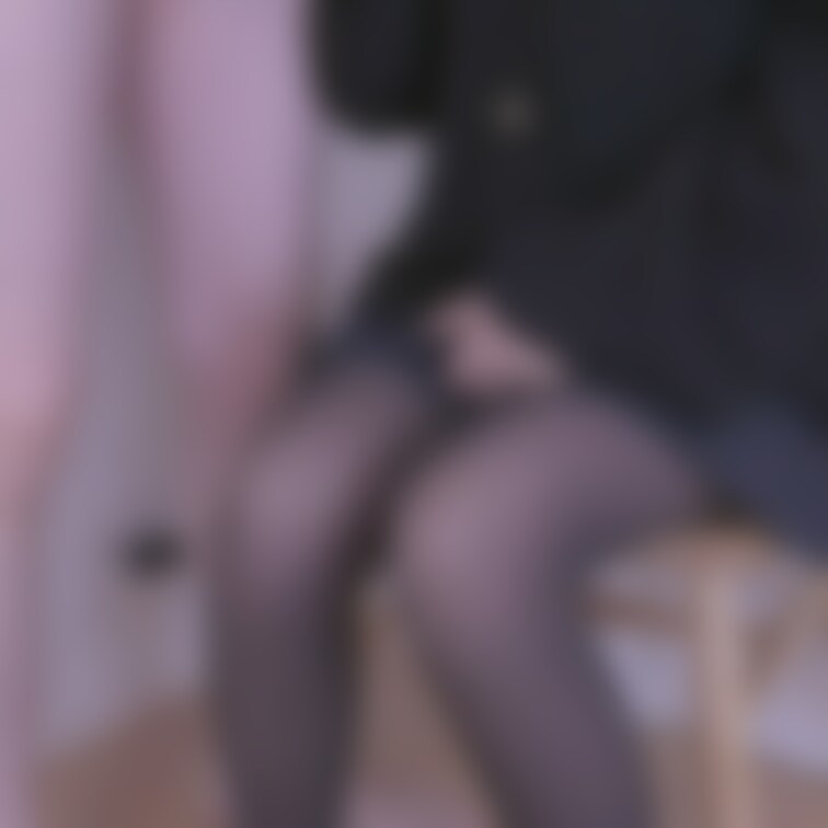 はじめての縦動画。
制服手コキで３連続ルーインドさせたよ
最後まで射精させないコツは、相手の目を見ること。

ふ