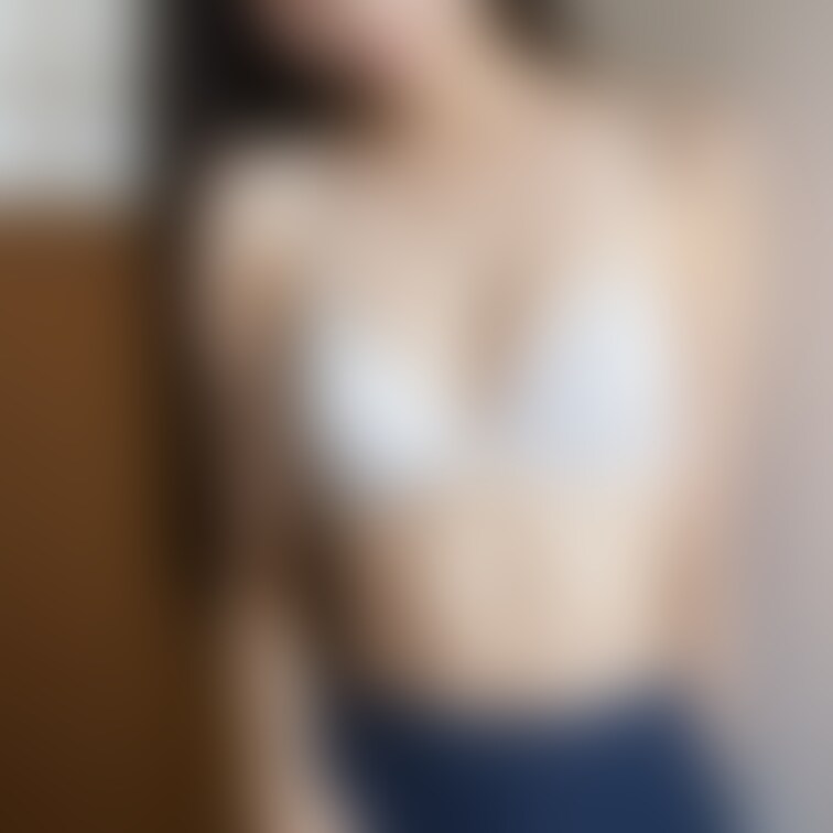制服美女ヌード その4
The uniformed beauty nude part4

制服美女の下着姿です。