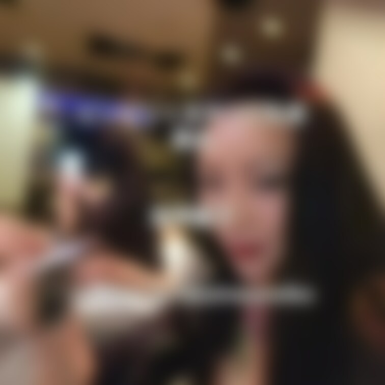 ビリビリくるやつで乳首責め。低周波機器で乳首とキンタマを○○○。マゾに貼り付ける時に触るとこちらにもビリビリきます(笑)