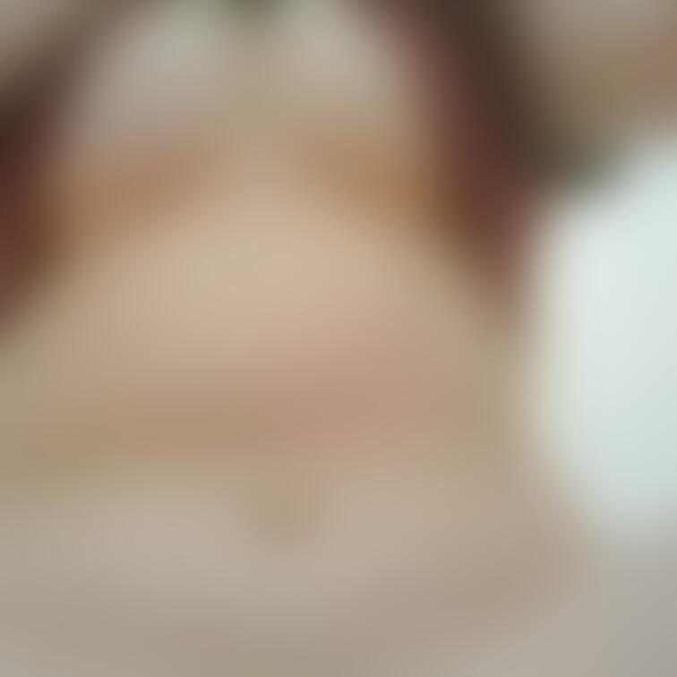 見えそうで見えない