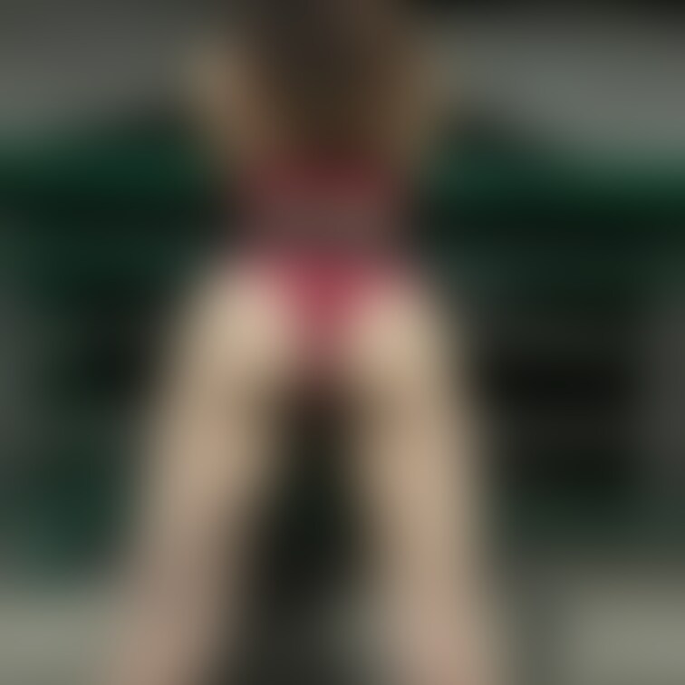 橋の上でこんなにお尻を出したらスースーする😚