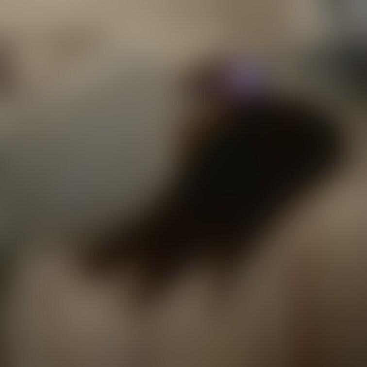 くつろいでる○○○（２０歳）