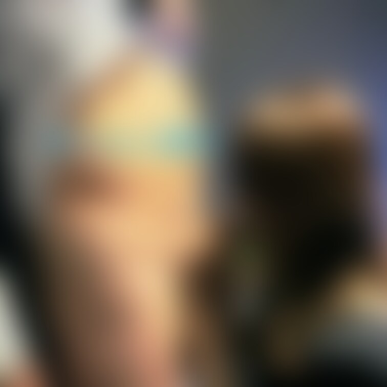 旦那にもフェラしたことない人妻が、ビデオ試写室で初対面の男性のものを咥えてしまいます。
こちらの動画(17分40秒