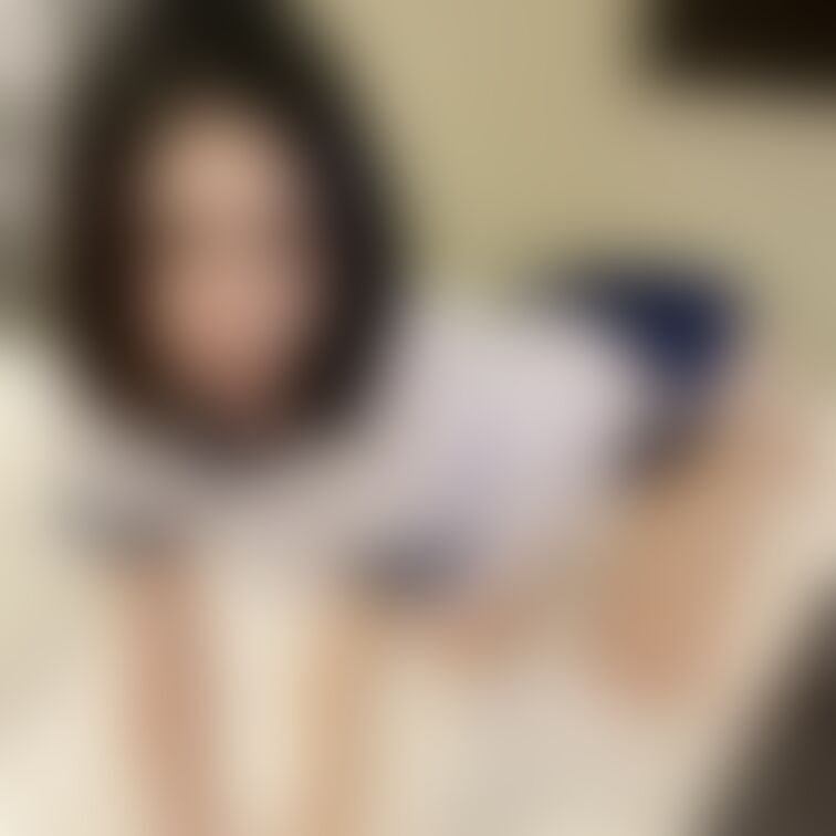 この体操服で運動したらやばいかな？🤫