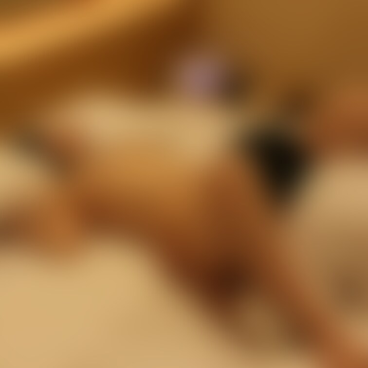 新シリーズ始まります。
単独男性と遊んだ時の様子です。
50代の単独男性と30代の妻のセックスの様子をご覧下さい
