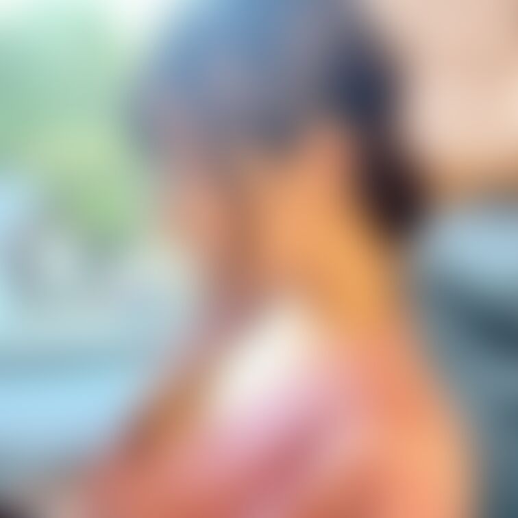 今回販売した写真集で
一番好きな一枚。

見えそうで見えないのがいいのかも？♡

見てくださった方はどれが一番
