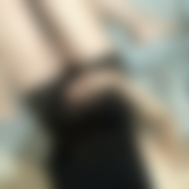 透け透けコスと脚