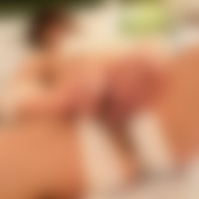 答えは、、、
愛揶のぉ、、、お◯んこ。。。
知ってた、、わかってた、、でしょ。。。
外のぉ、、びらびらは、、真っ黒
